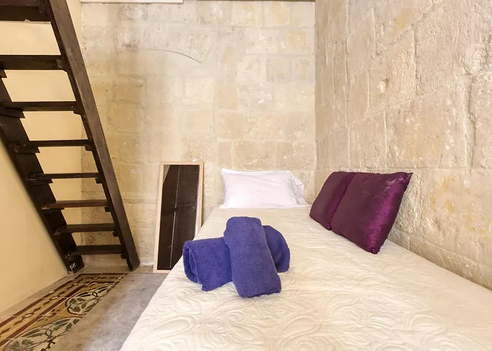 Vlt214 - Charming Valletta Townhouse