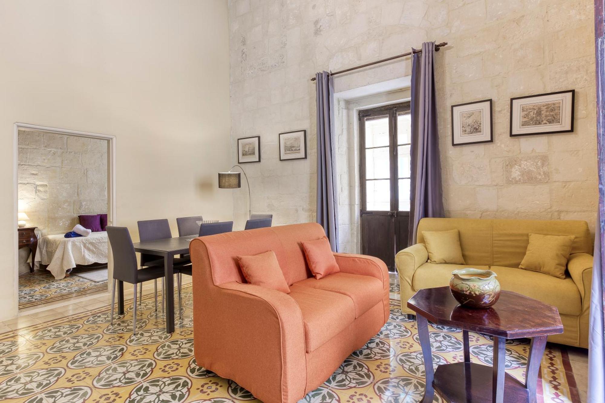 Vlt214 - Charming Townhouse Apartament *